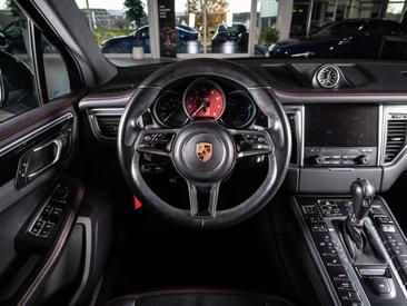 Porsche Macan GTS — photo 12