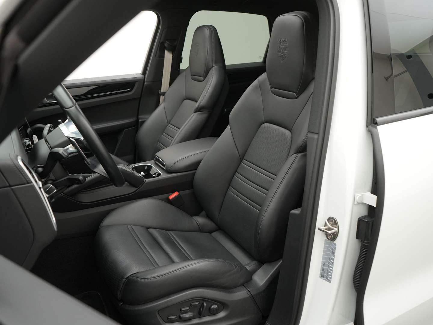 Porsche Cayenne Platinum Edition E-Hybrid - 2023 - Joinsteer - #5