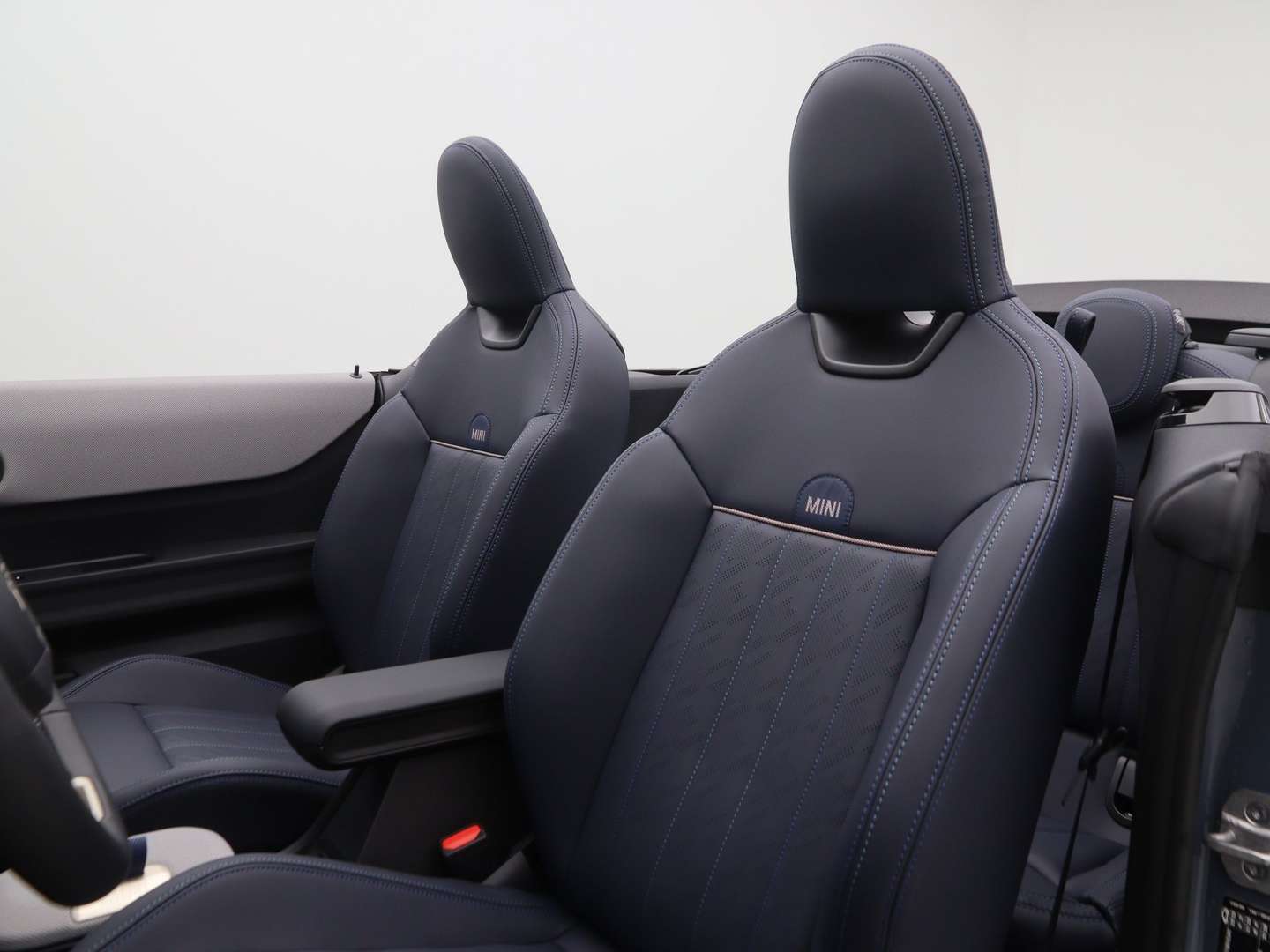 Mini Cabrio Favoured Cooper - 2025 - Joinsteer - #20