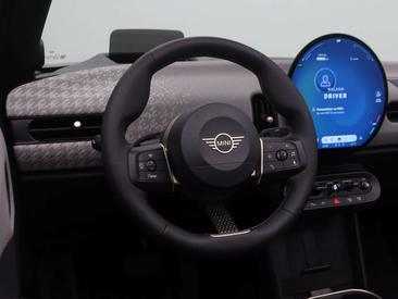 Mini Cabrio Favoured Cooper — photo 23