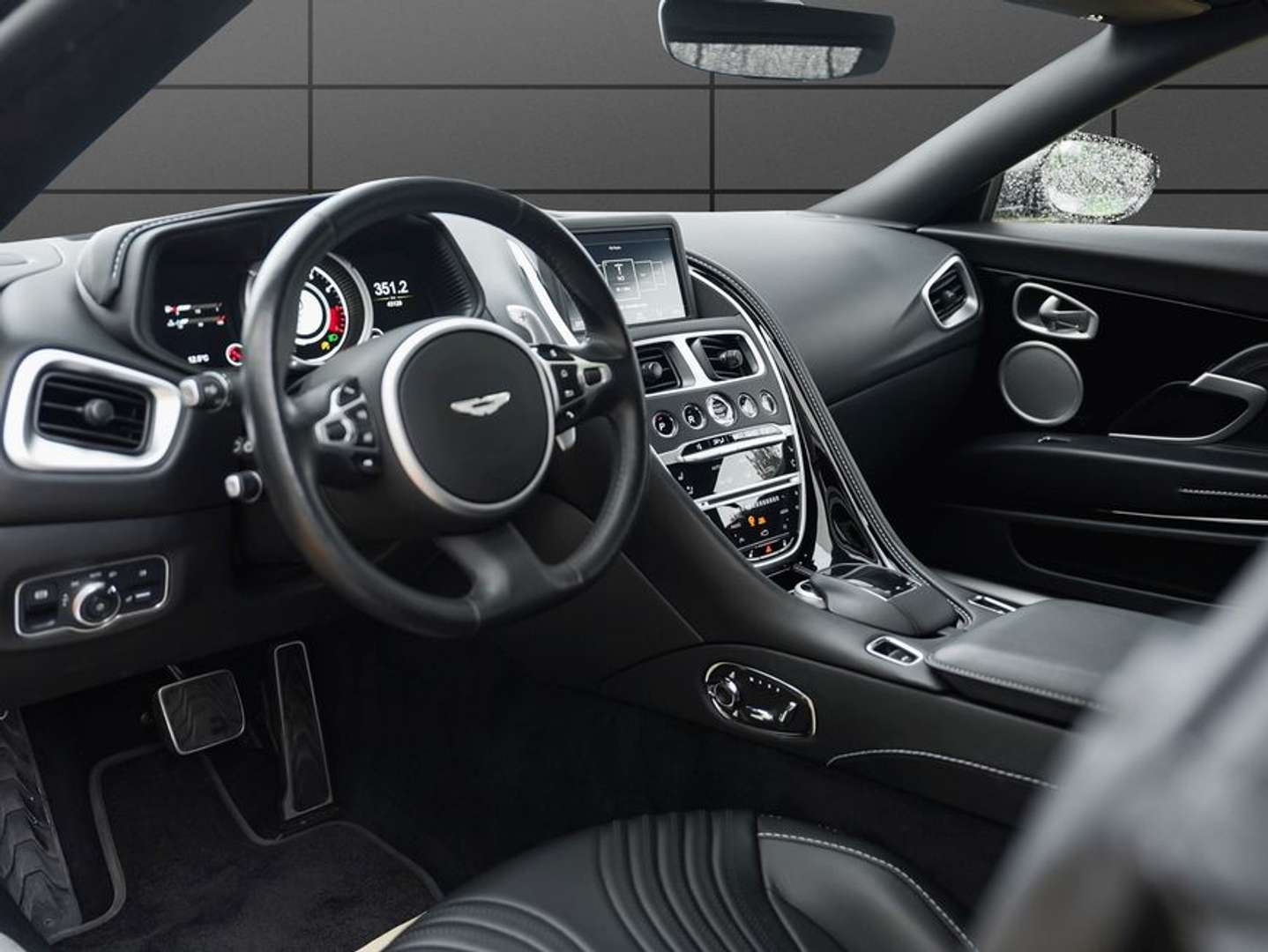 Aston Martin DB11 Volante V8 - 2021 - Joinsteer - #3