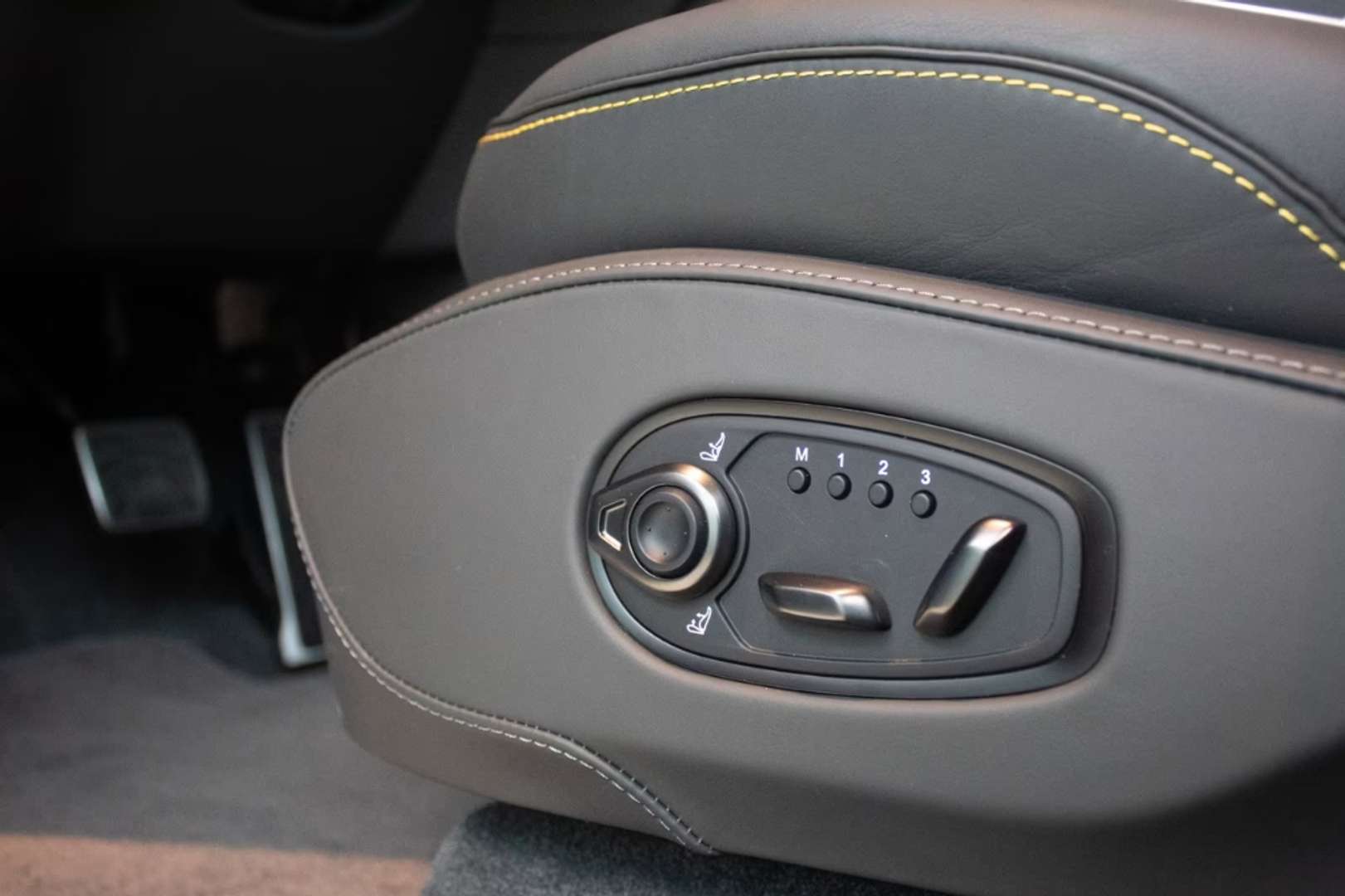 Aston Martin DBX 707 - 2025 - Joinsteer - #10