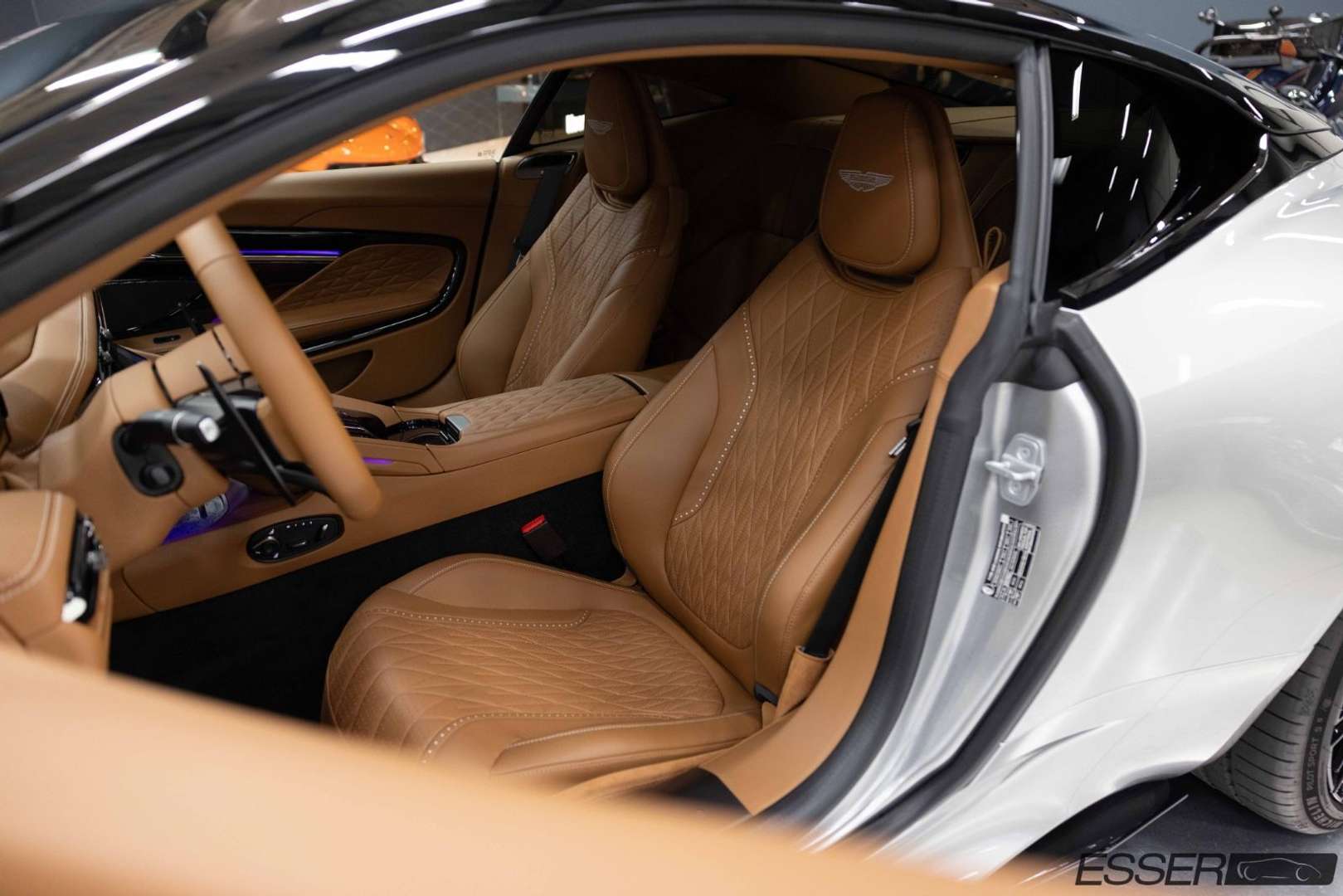 Aston Martin DB12 Coupé Q-option - 2025 - Joinsteer - #9