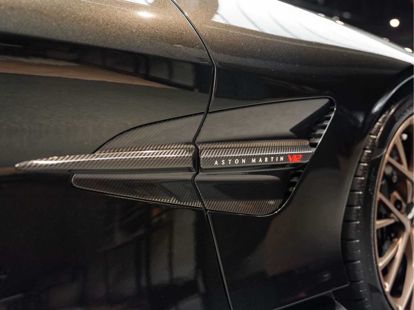 Aston Martin Vanquish 5.2 V12 Limited - 2025 - Joinsteer - #22