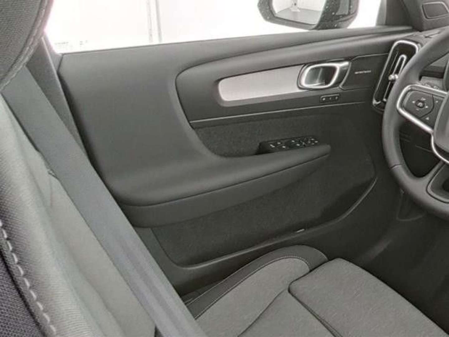 Volvo XC40 B4 Plus - 2025 - Joinsteer - #12