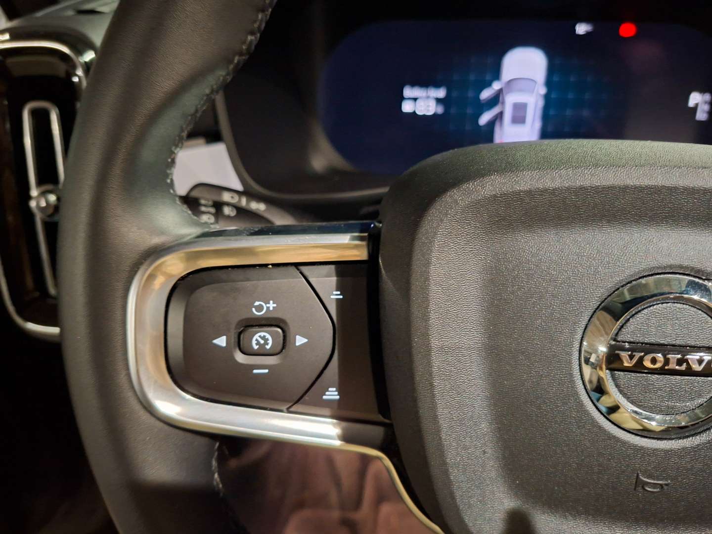 Volvo EX40 Recharge Extended Range Plus Black Edition - 2024 - Joinsteer - #10