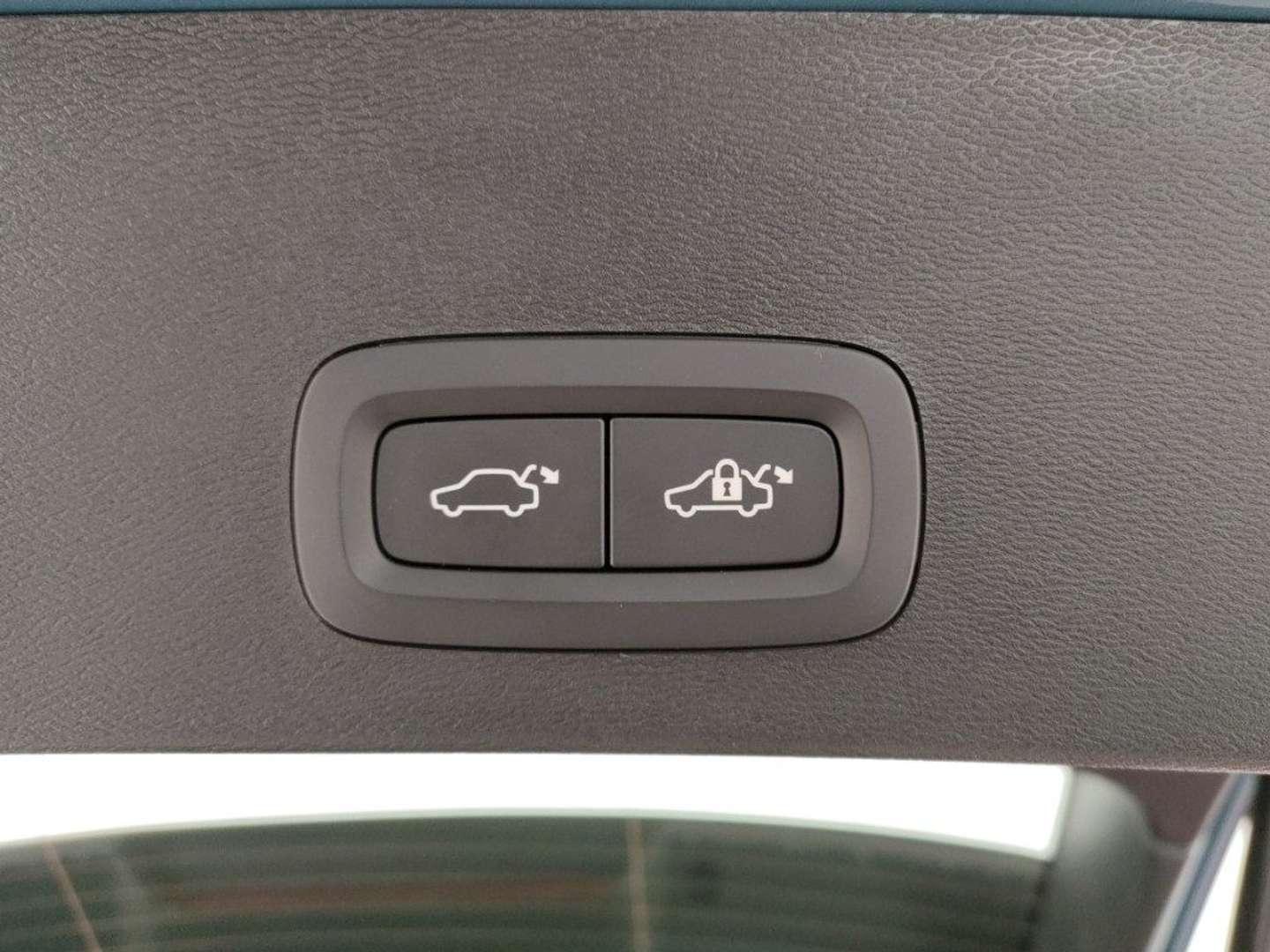 Volvo XC40 B3 Core - 2024 - Joinsteer - #17