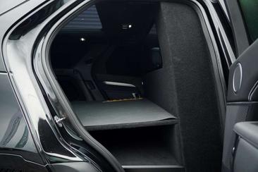 Land Rover Discovery D250 R-Dynamic SE — photo 8