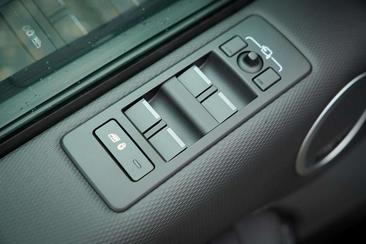 Land Rover Discovery D250 R-Dynamic SE — photo 15
