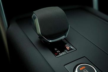 Land Rover Discovery D250 R-Dynamic SE — photo 16