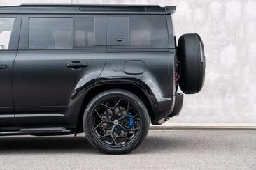 Land Rover Defender 110 P400e S — photo 15