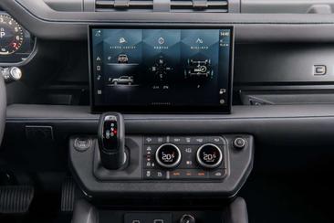 Land Rover Defender 110 P400e S — photo 36