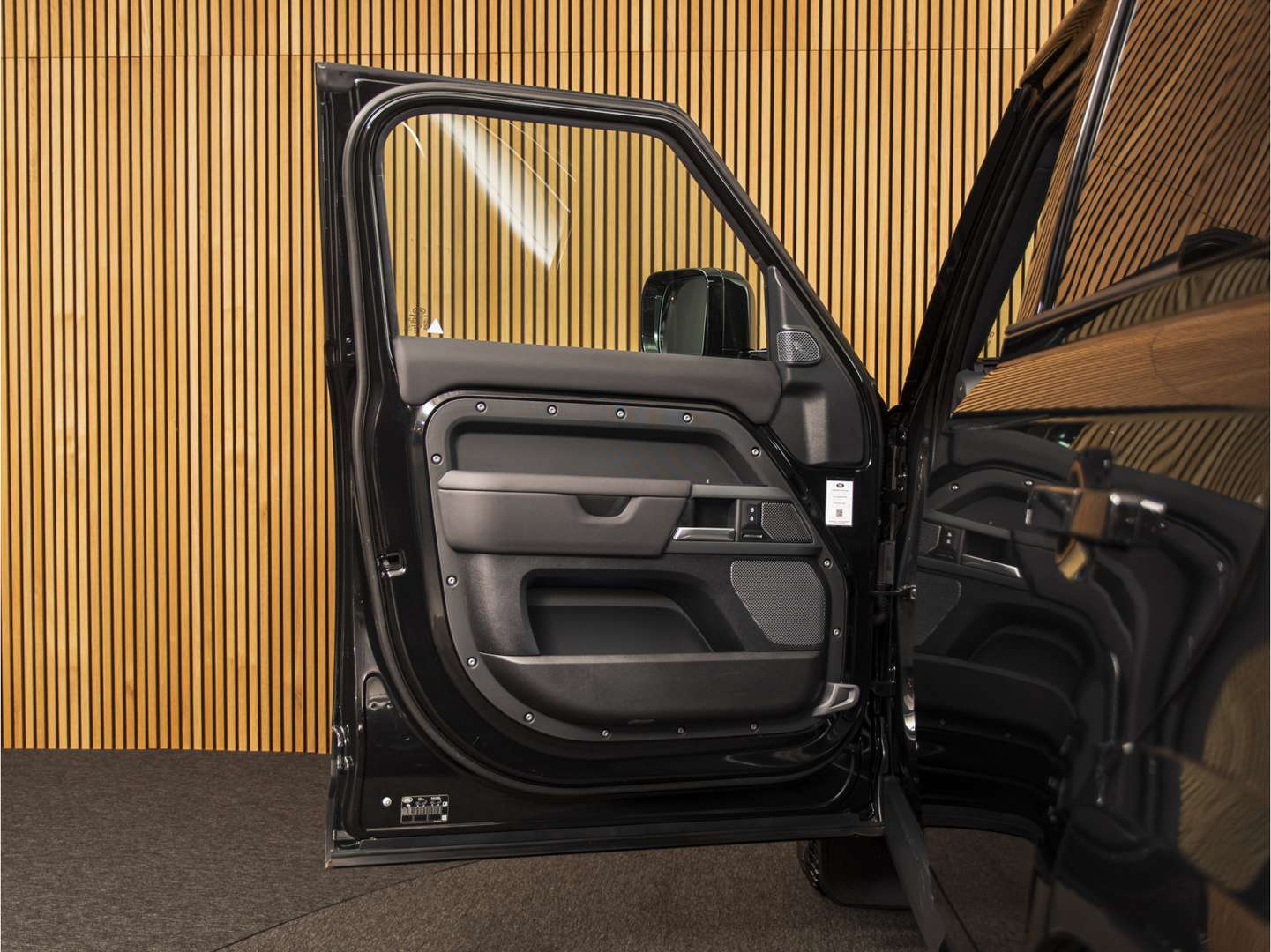 Land Rover Defender 110 X-Dynamic SE D200 - 2024 - Joinsteer - #16