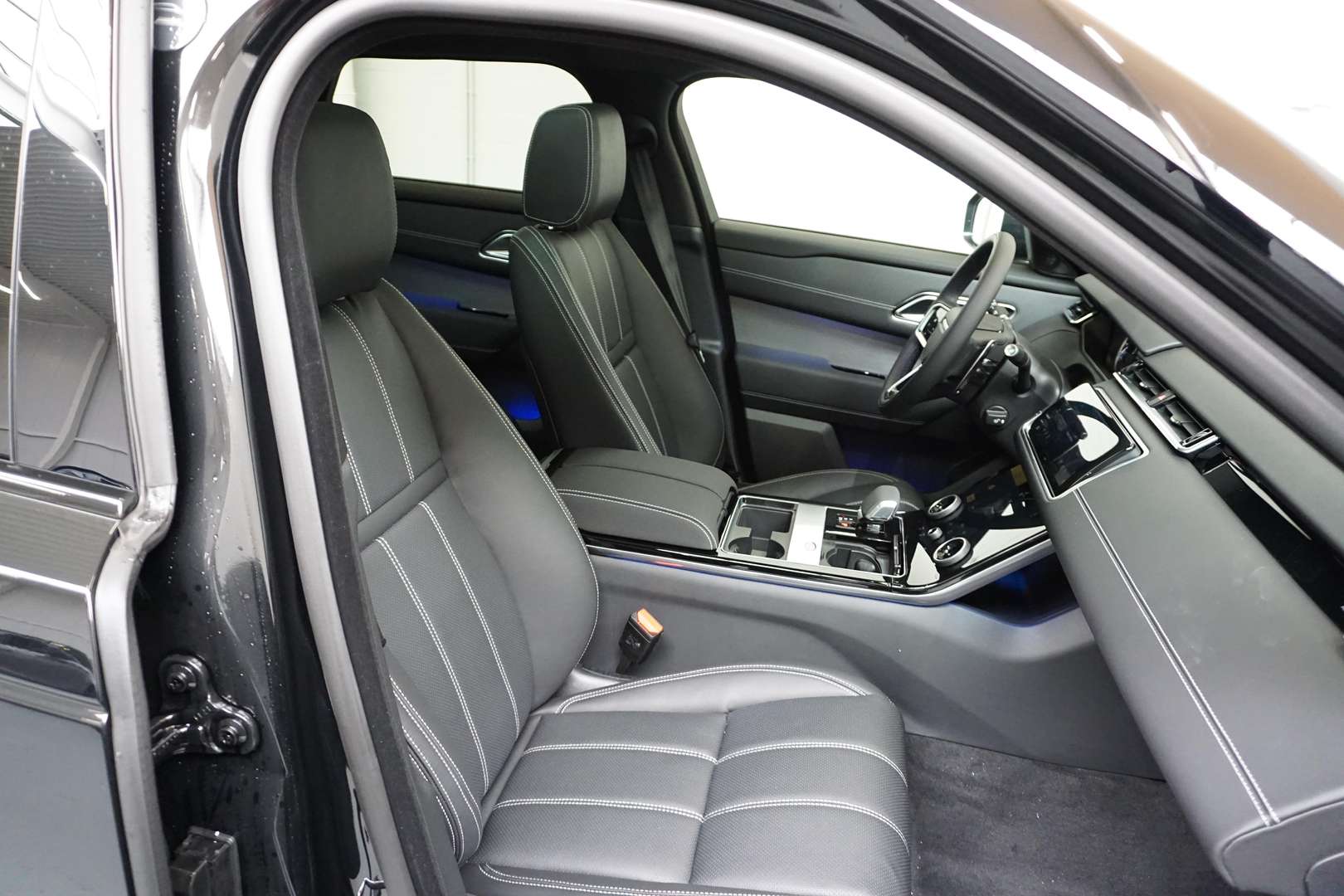 Land Rover Range Rover Velar R-Dynamic SE - 2023 - Joinsteer - #4