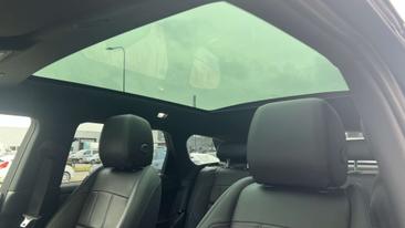 Land Rover Range Rover Evoque P300e R-Dynamic S — photo 11