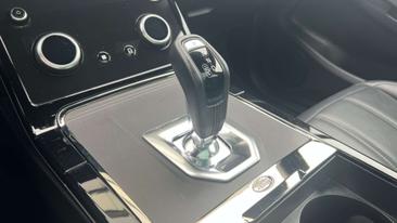Land Rover Range Rover Evoque P300e R-Dynamic S — photo 17
