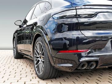 Porsche Cayenne III E-Hybrid Coupé — photo 8