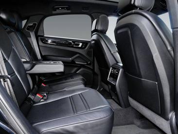 Porsche Cayenne III E-Hybrid Coupé — photo 18
