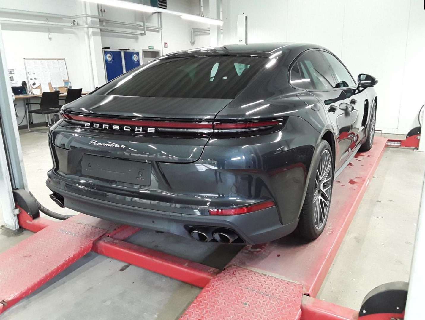 Porsche Panamera II Sport Turismo 4 E-Hybrid - 2024 - Joinsteer - #3