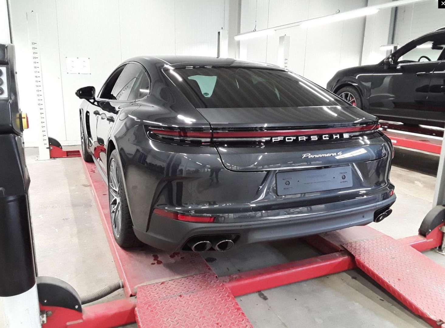 Porsche Panamera II Sport Turismo 4 E-Hybrid - 2024 - Joinsteer - #4