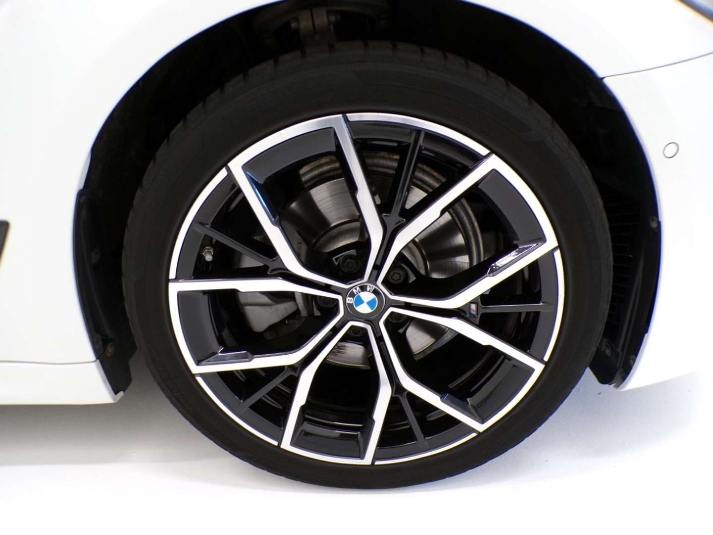 BMW Série 5 Touring M Sport 520d XDrive - 2021 - Joinsteer - #4