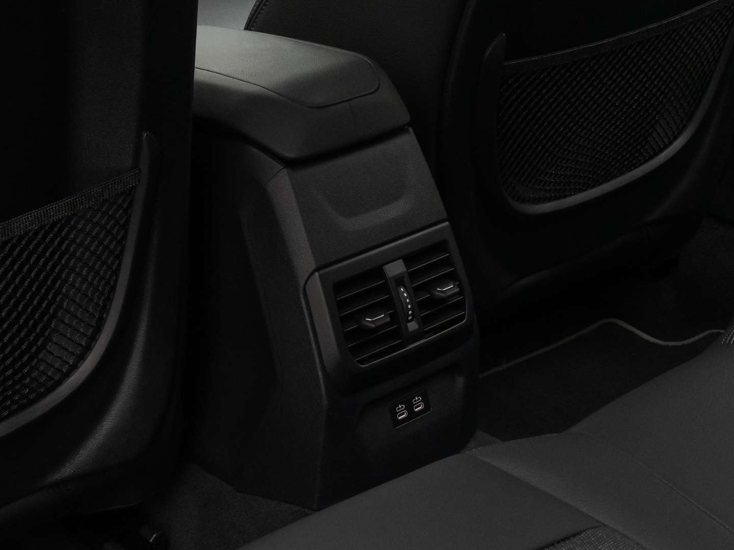 BMW 118 Sport Line 118d - 2022 - Joinsteer - #28