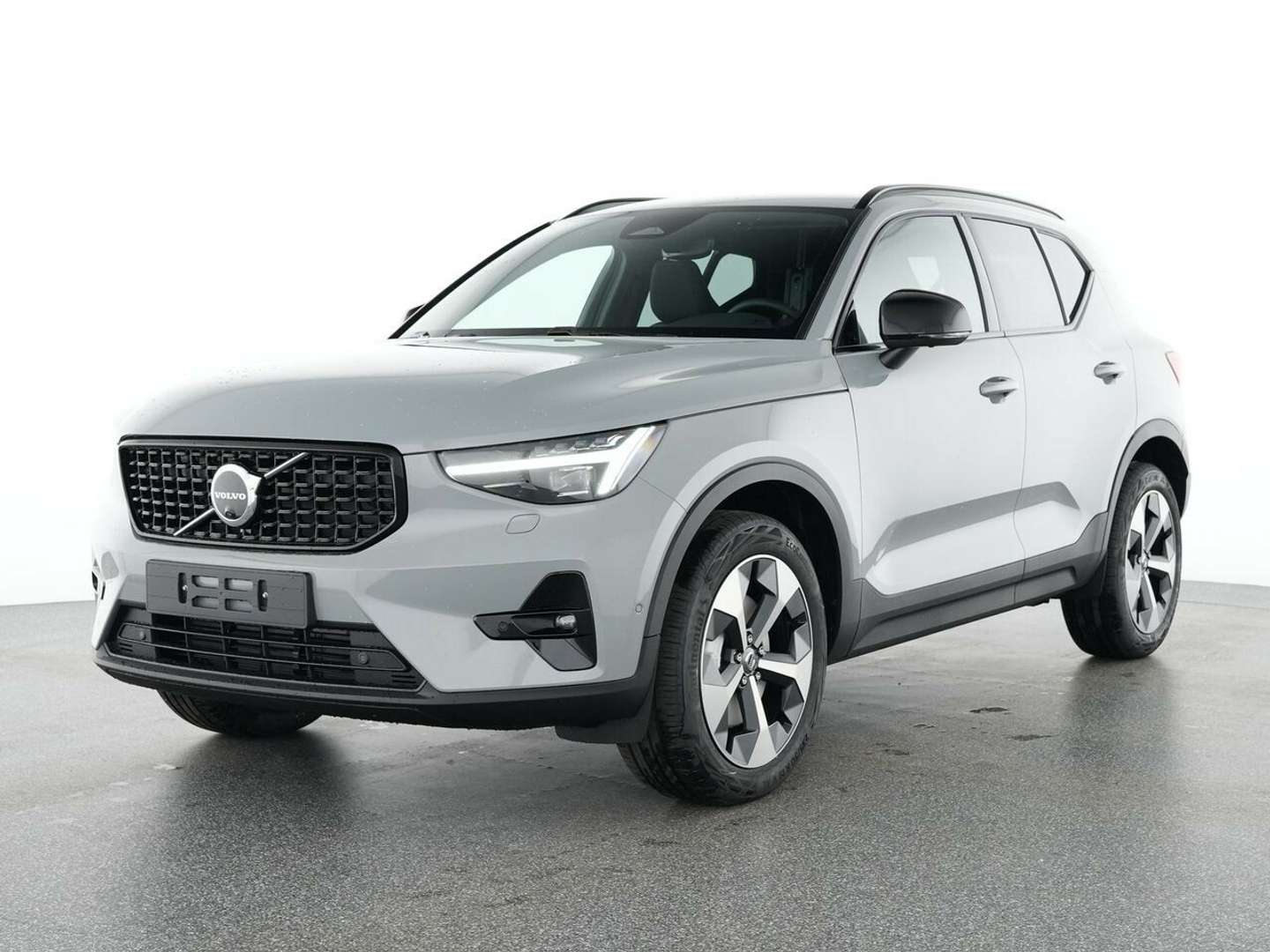Volvo XC40 Plus - 2025 - Joinsteer - #1