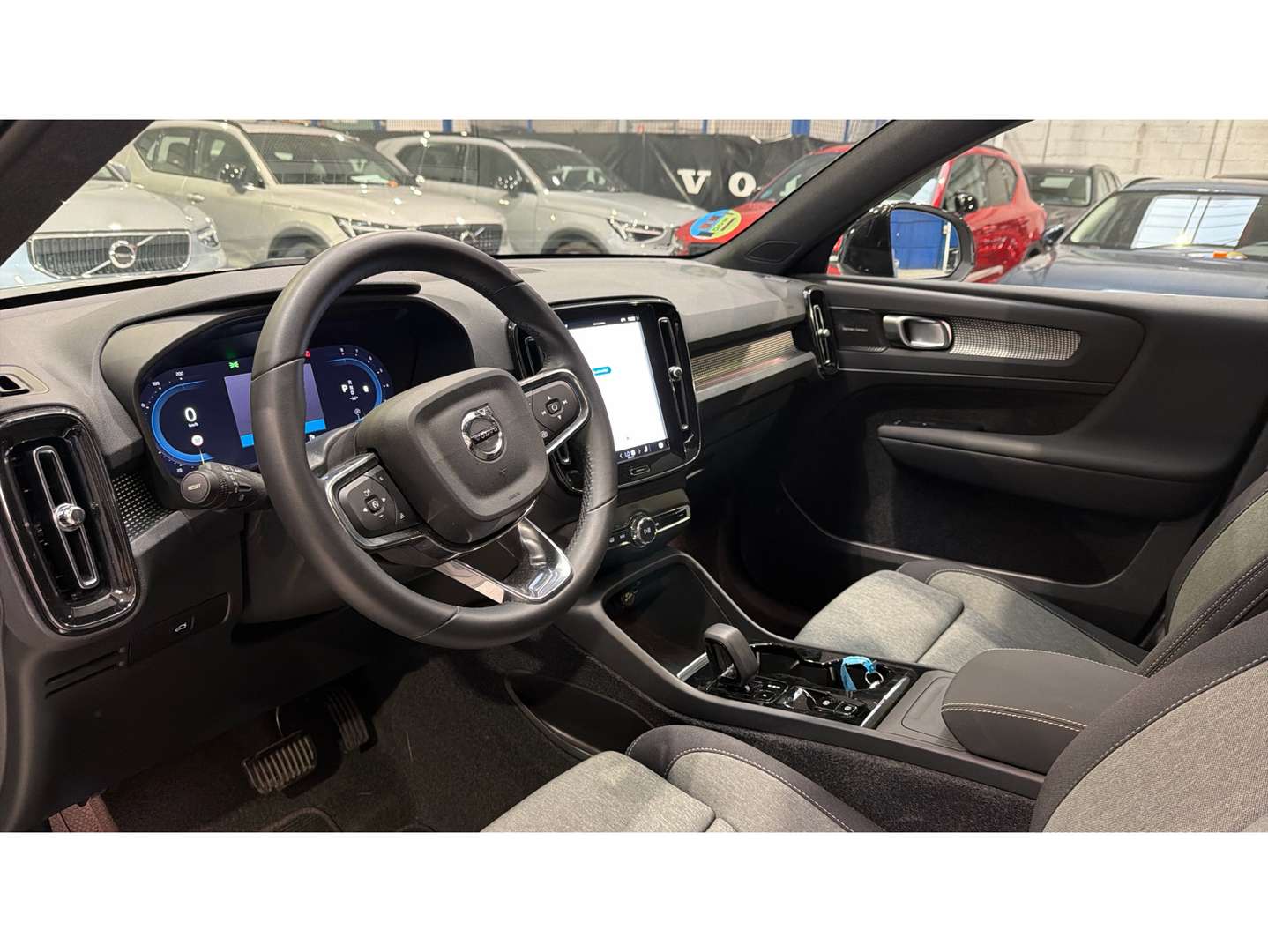 Volvo XC40 B3 Plus - 2024 - Joinsteer - #4
