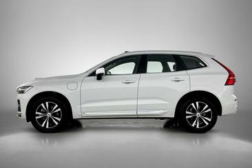 Volvo XC60 T6 Recharge Core — photo 7