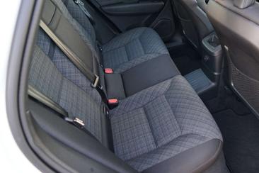 Volvo XC60 T6 Recharge Core — photo 12