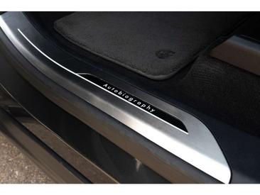Land Rover Range Rover P550e Autobiography — photo 10