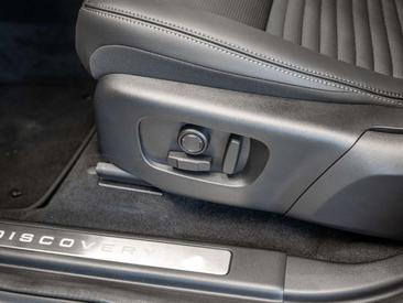 Land Rover Discovery Sport D200 Dynamic SE — photo 17