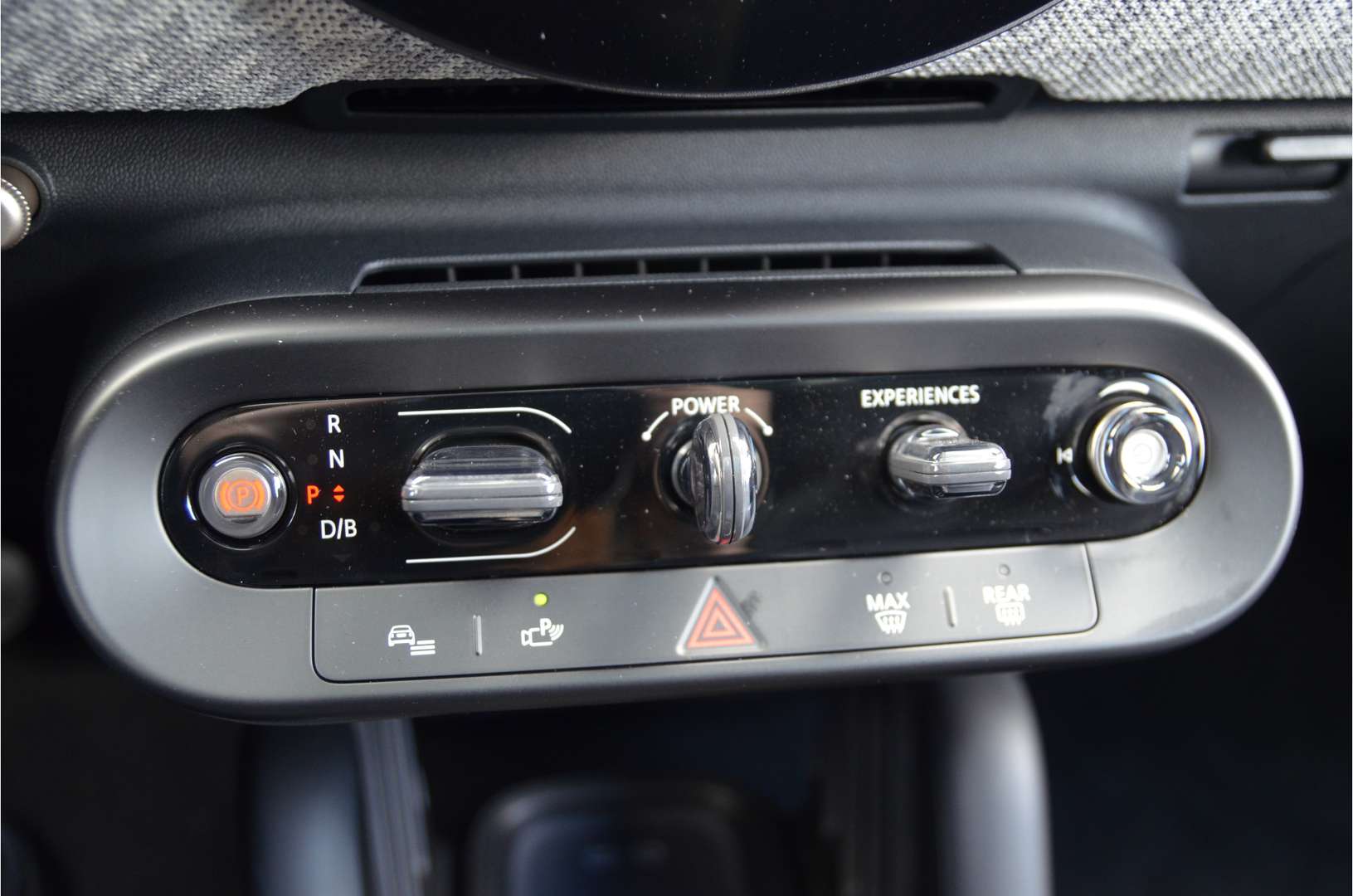 Mini Hatch Favoured Cooper E - 2025 - Joinsteer - #13