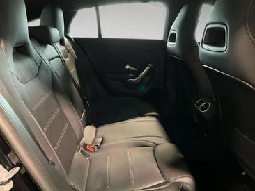 Mercedes CLA 200 AMG-Line — photo 11