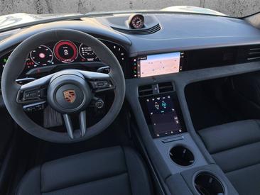 Porsche Taycan ph2 GTS — photo 11