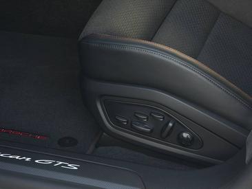 Porsche Taycan ph2 GTS — photo 24