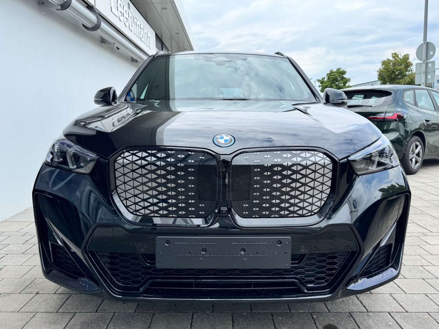 BMW IX1 M Sport EDrive20 - 2025 - Joinsteer - #3