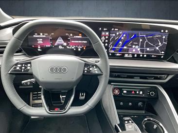 Audi Q5 SQ5 SUV — photo 11