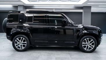 Land Rover Defender 110 XS Edition D300 — photo 5