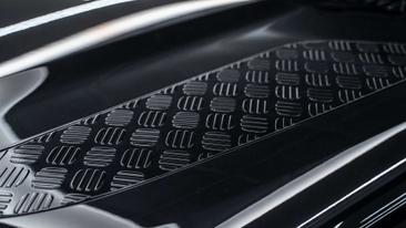 Land Rover Defender 110 XS Edition D300 — photo 22