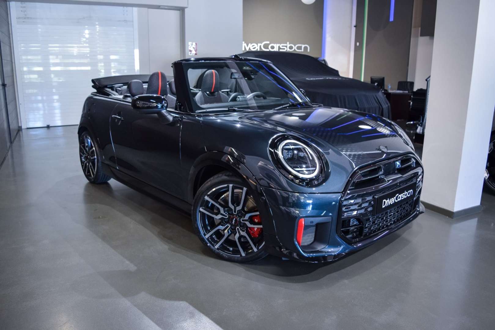 Mini Cabrio John Cooper Works - 2025 - Joinsteer - #2
