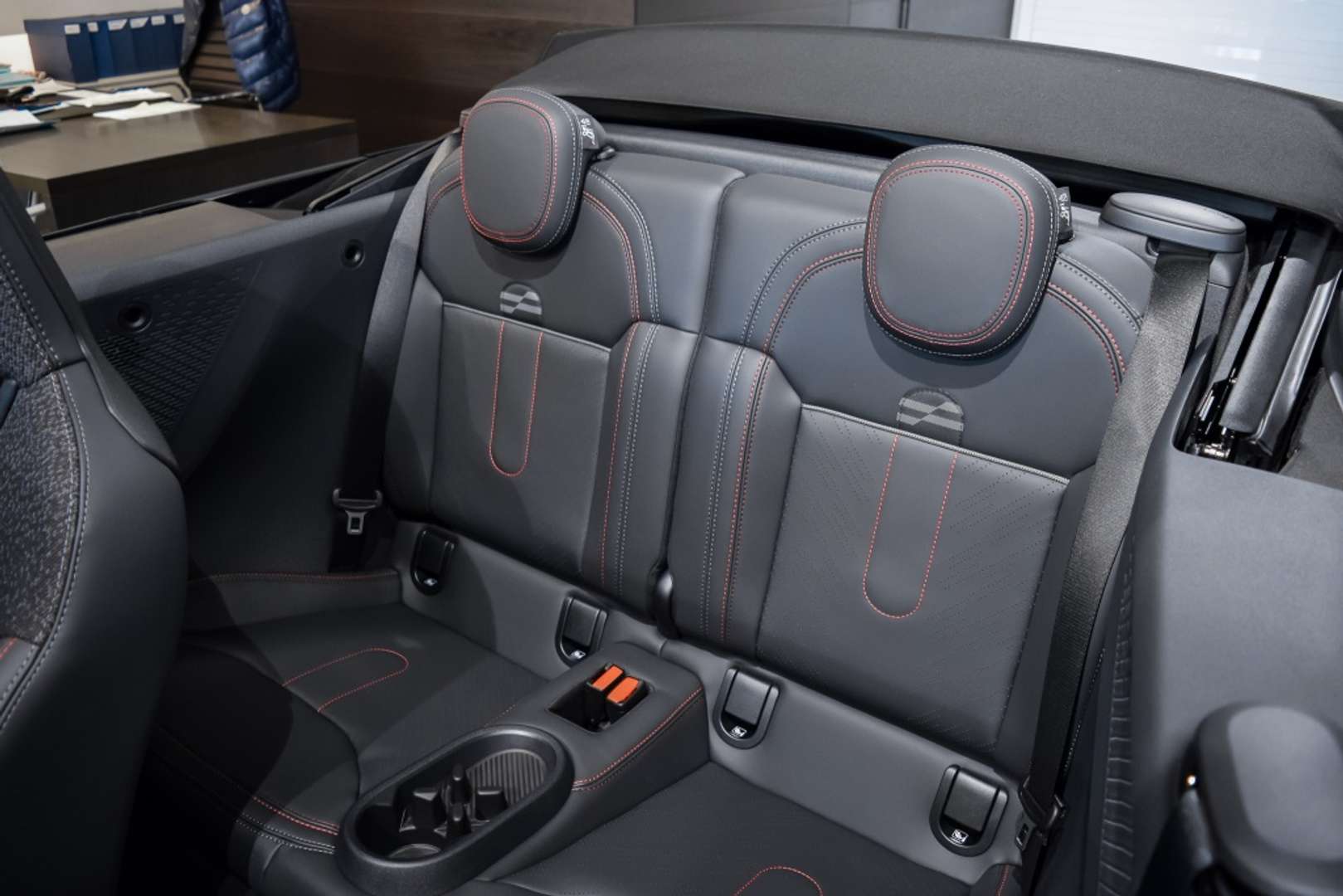 Mini Cabrio John Cooper Works - 2025 - Joinsteer - #11