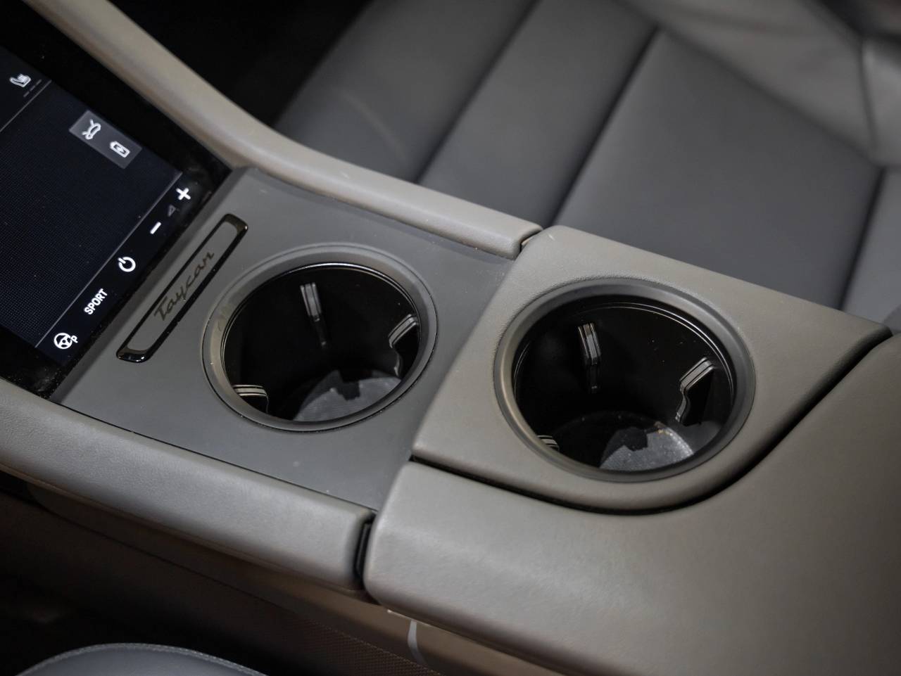 Porsche Taycan 4 Cross Turismo - 2022 - Joinsteer - #25