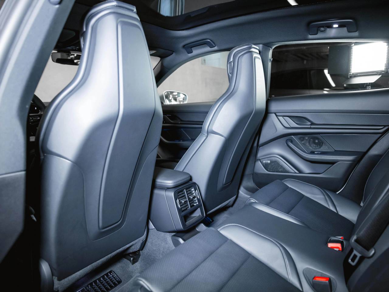 Porsche Taycan Sport Turismo - 2024 - Joinsteer - #21