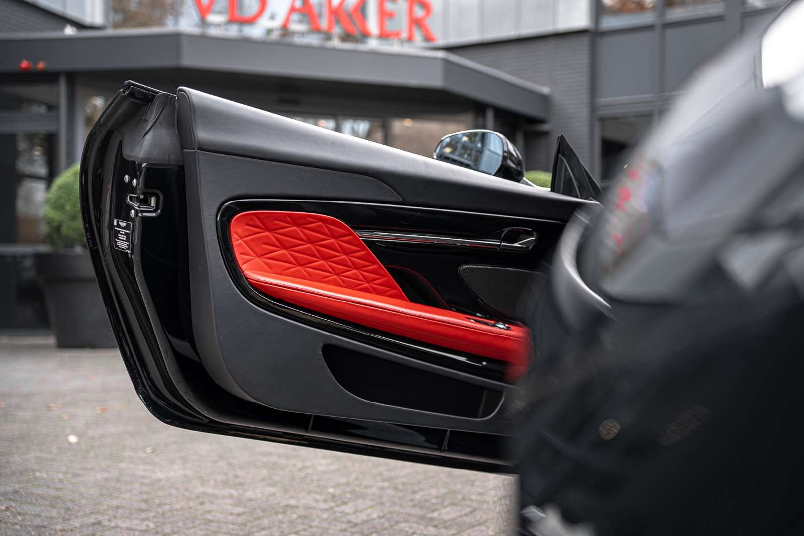 Aston Martin DB12 V8 Lux Quilting Leder - 2024 - Joinsteer - #5