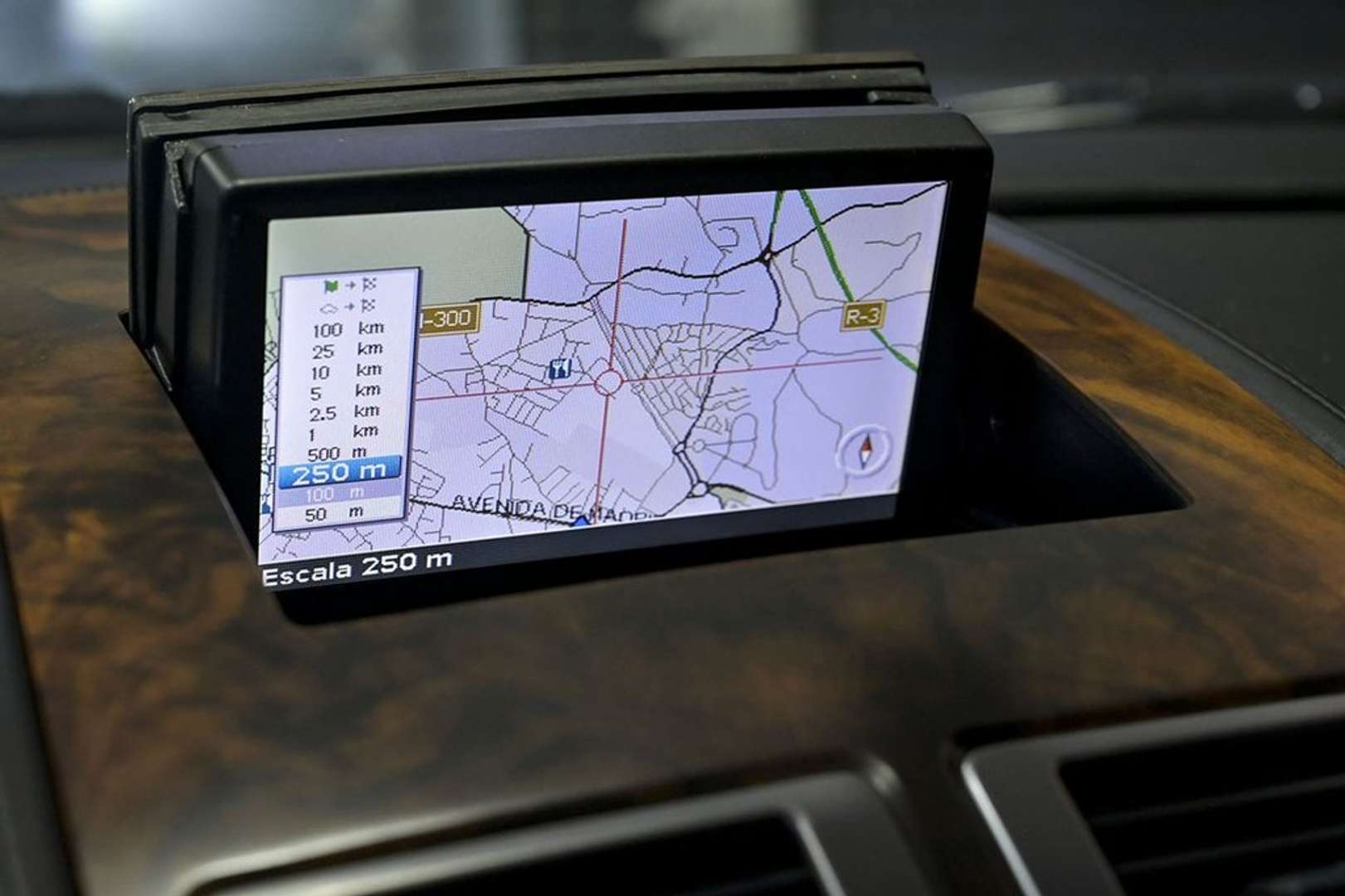 Aston Martin DB9 Coupe 5.9 Touchtronic - 2006 - Joinsteer - #9