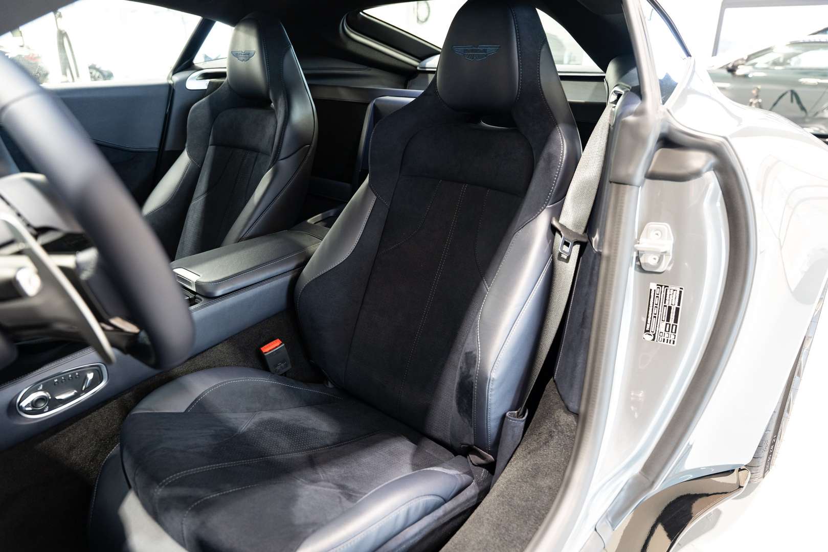 Aston Martin Vantage V8 - 2025 - Joinsteer - #11