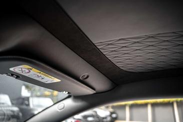 Aston Martin DB12 V8 Lux Quilting Leder — photo 11