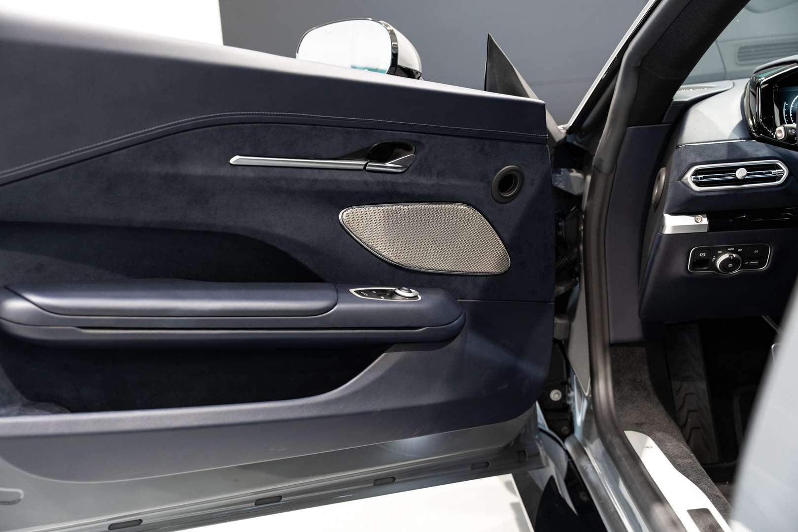 Aston Martin Vantage V8 - 2025 - Joinsteer - #13