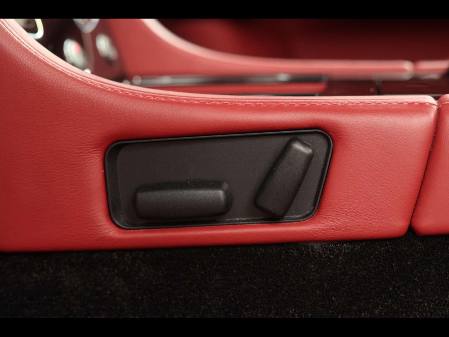 Aston Martin V8 Vantage Coupe V8 Vantage S Sportshift II - 2017 - Joinsteer - #13